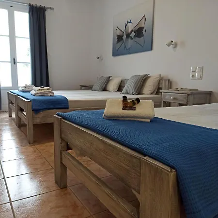 Isalos Apartment Naousa (Paros)