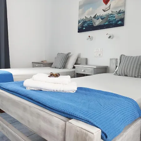 Isalos * Naousa (Paros)