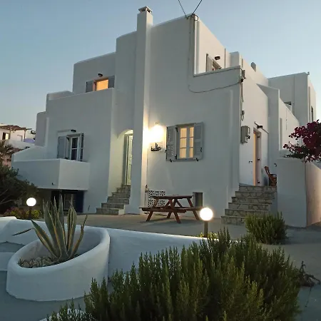 Isalos Paros Náusza