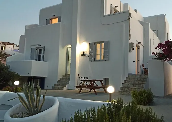 Isalos Naousa (Paros)