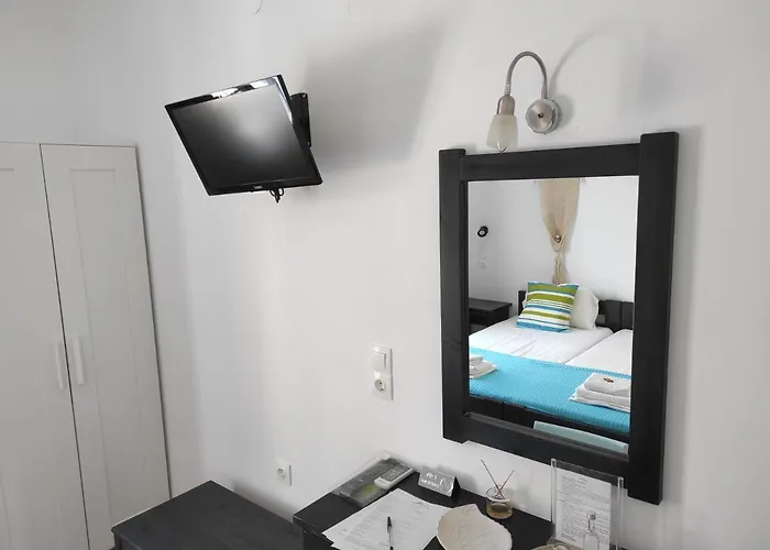 Isalos Naousa (Paros)